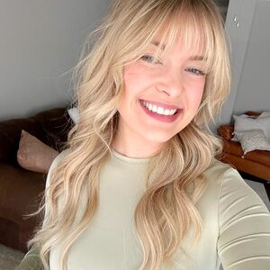 Meet your Posher, Olivia